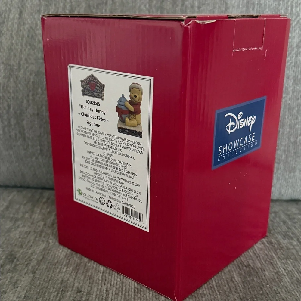 Disney Winnie the Pooh Statue Holiday Hunny Showcase Collection Christmas Figure